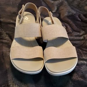 Clark's Cloudsteppet saddles.